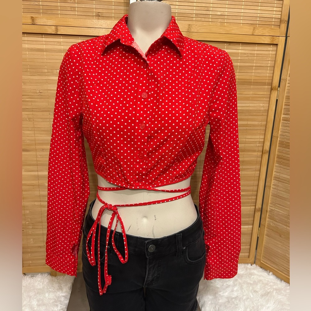 Fashion Nova On Spot Cropped red white polka dot tie blouse shirt top small